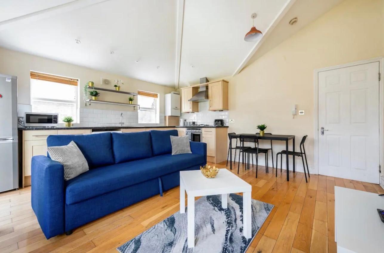 Lovely 3-Bed 20 Minutes To Central London Exteriör bild