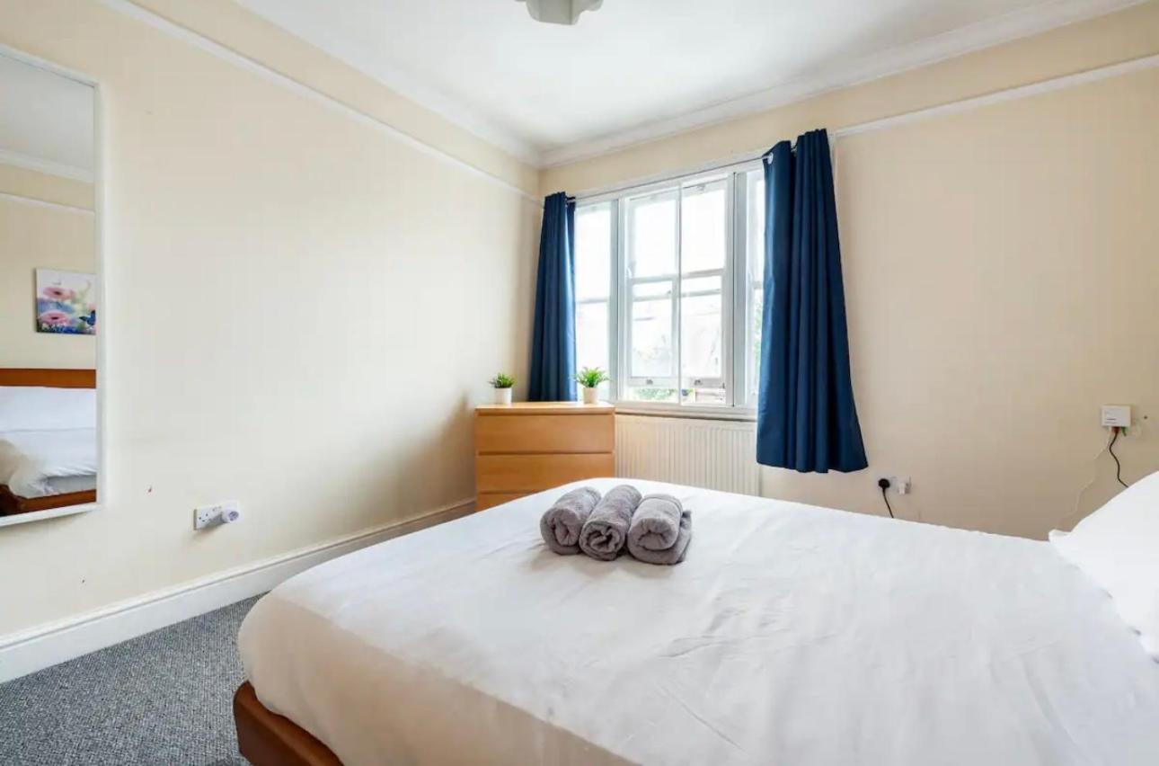 Lovely 3-Bed 20 Minutes To Central London Exteriör bild
