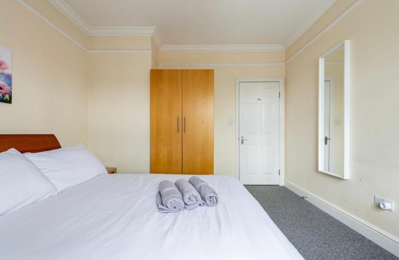 Lovely 3-Bed 20 Minutes To Central London Exteriör bild
