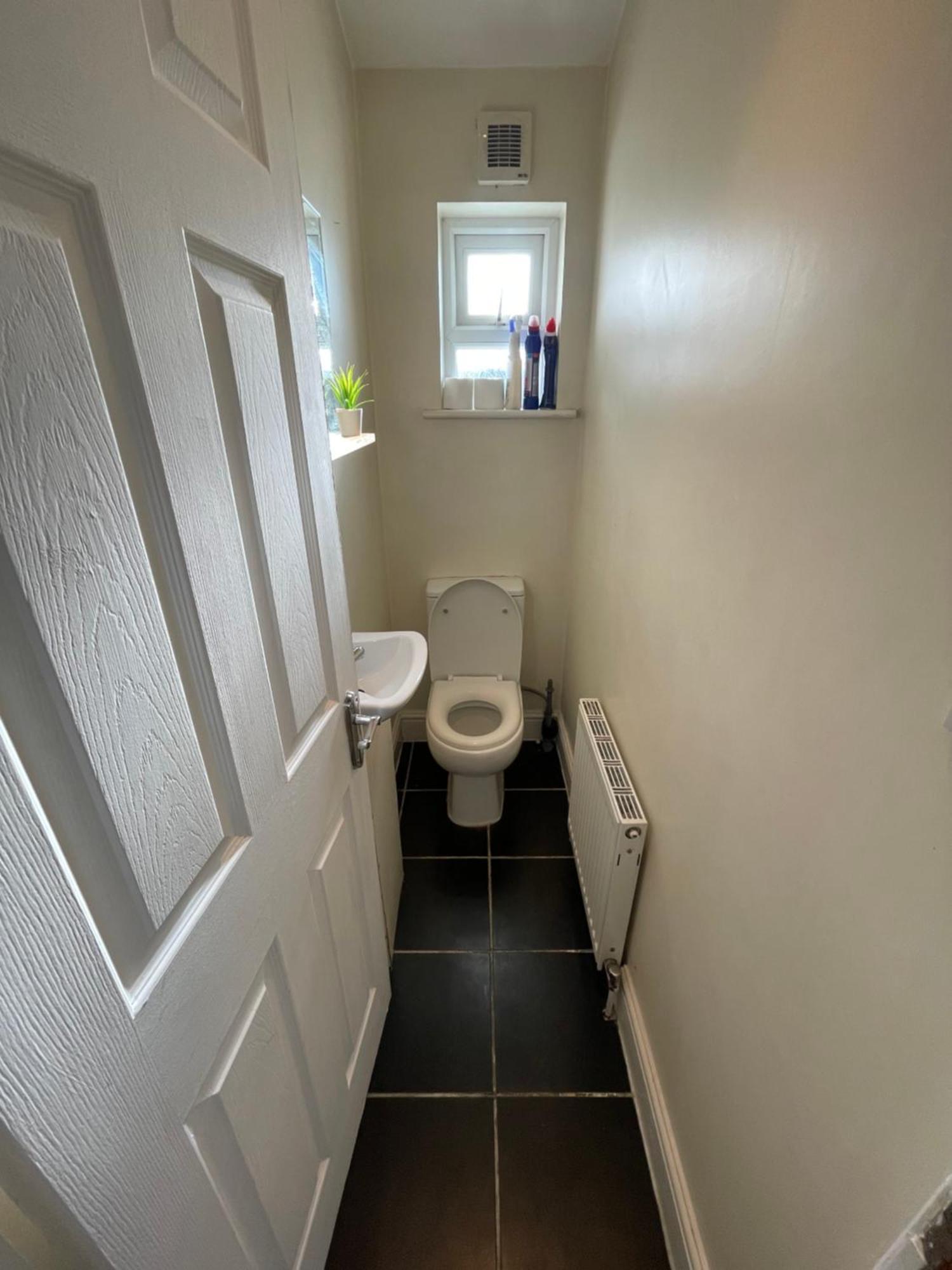 Lovely 3-Bed 20 Minutes To Central London Exteriör bild